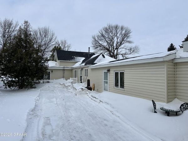 826 STEPHEN Avenue , Grafton, ND 58237