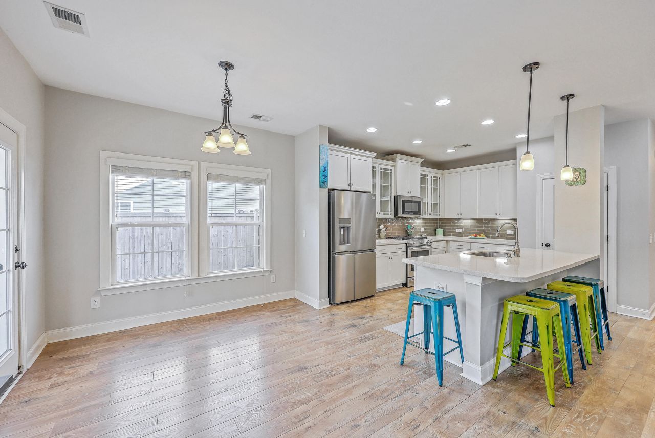 1031 Banker Court Photo 15