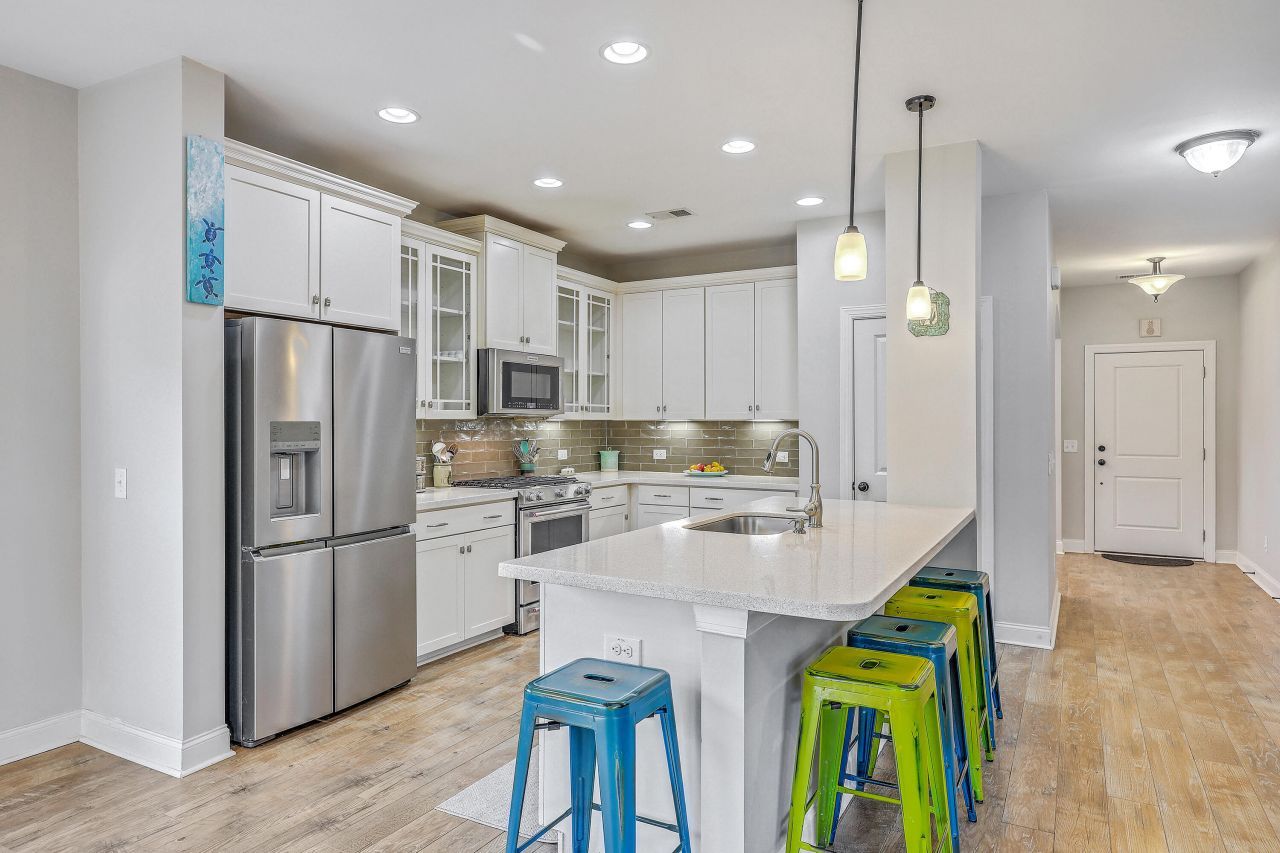 1031 Banker Court Photo 16