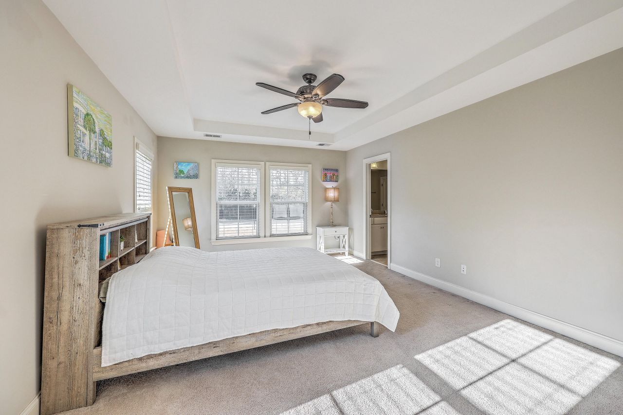 1031 Banker Court Photo 24