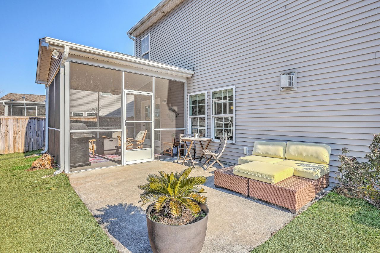 1031 Banker Court Photo 34