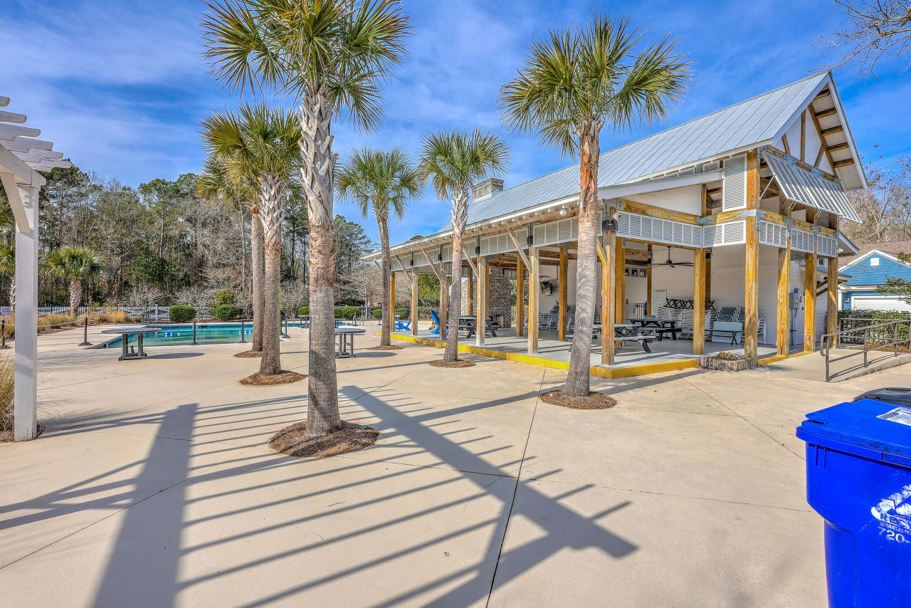 1031 Banker Court Photo 43