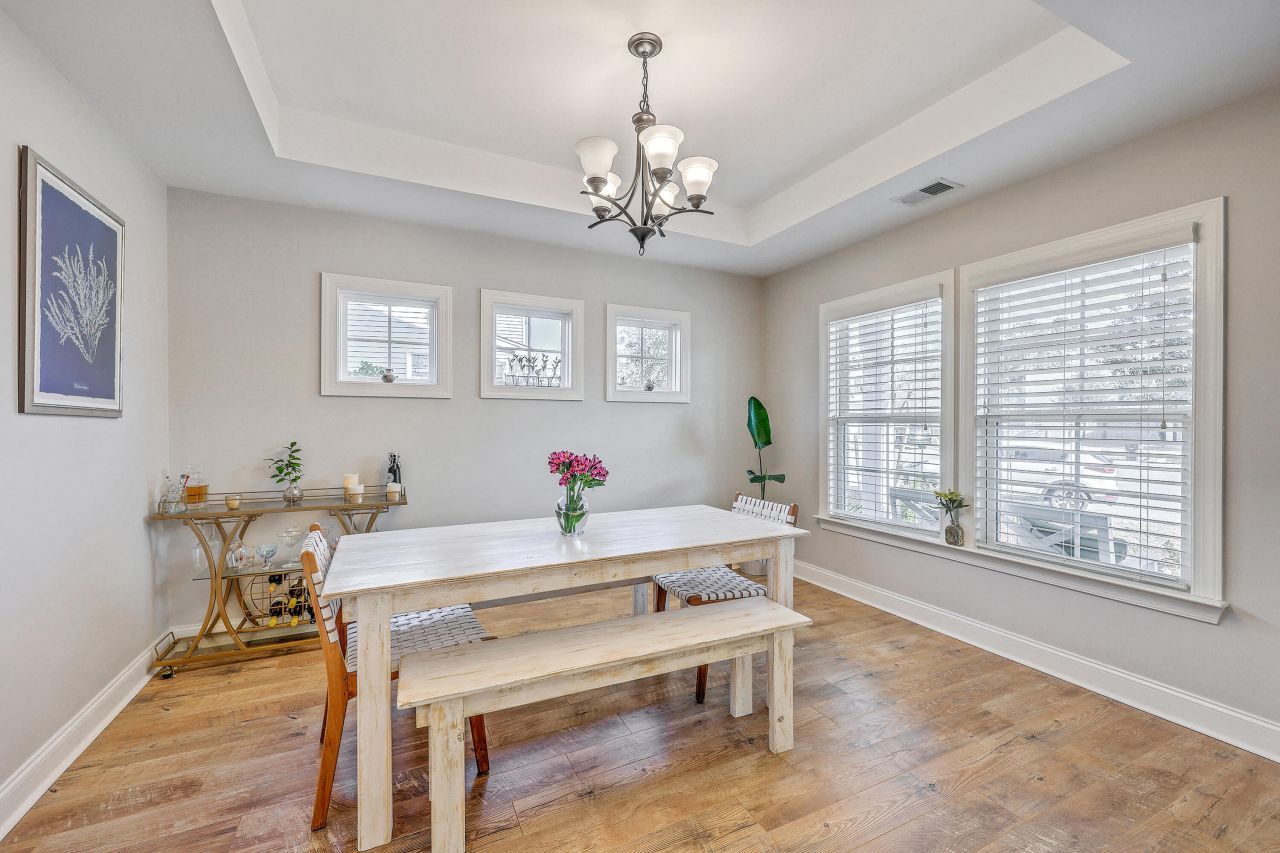 1031 Banker Court Photo 8