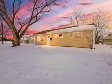 26754 Margaret Street, Roseville, MI 48066