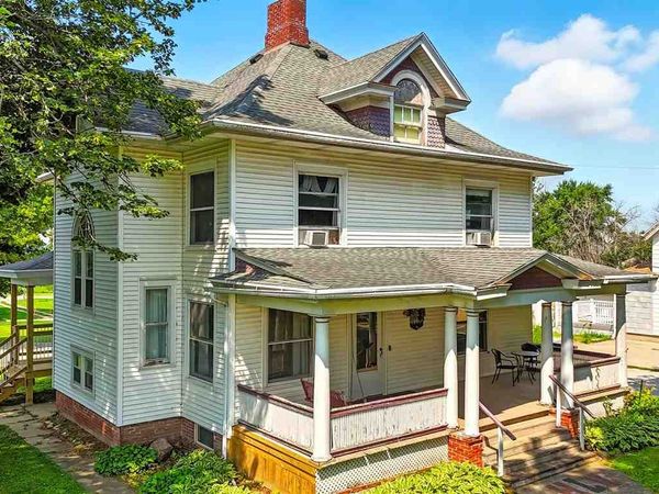 605 Williams St, Victor, IA 52347