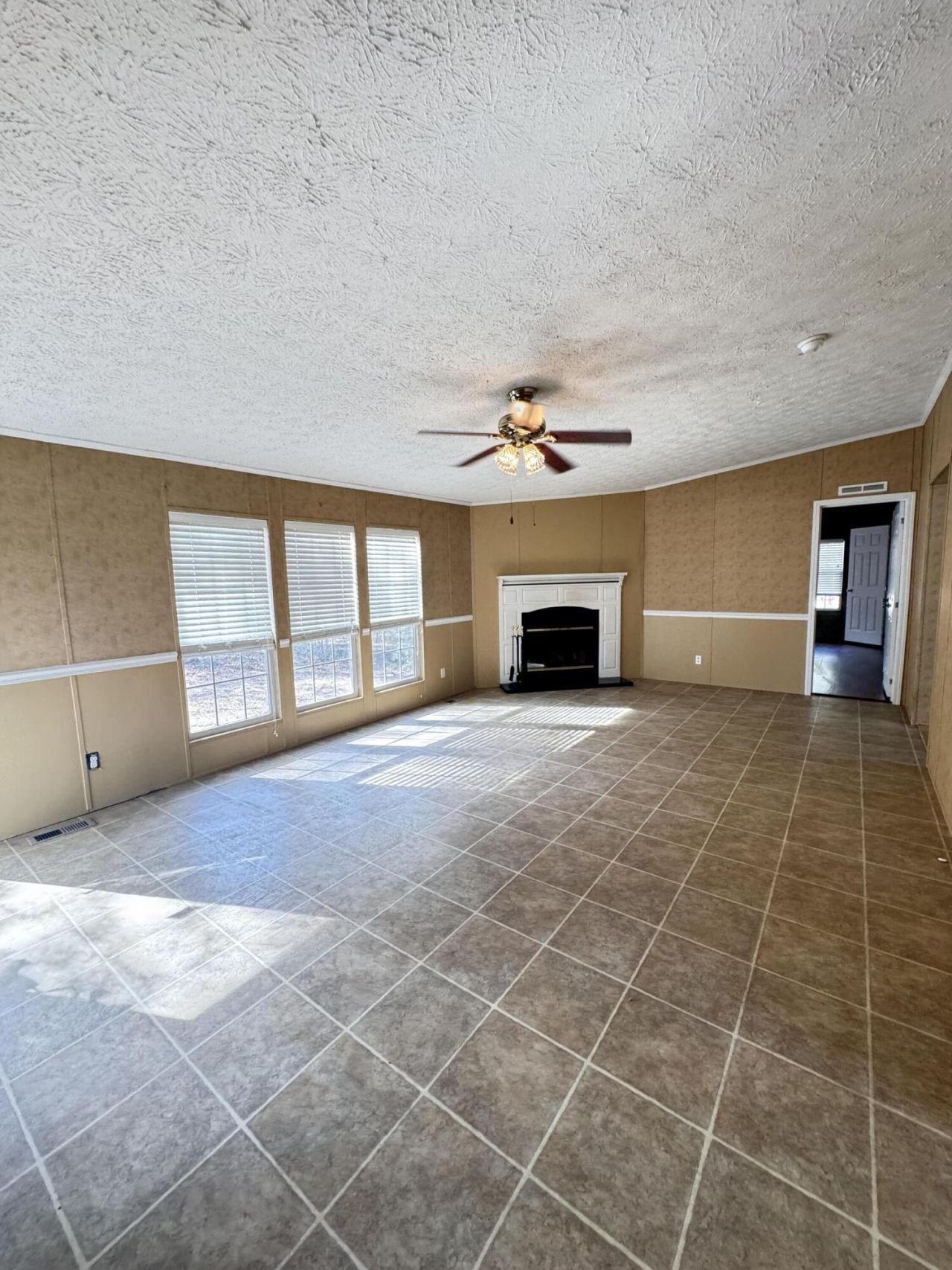 977 Macon Lane Photo 8