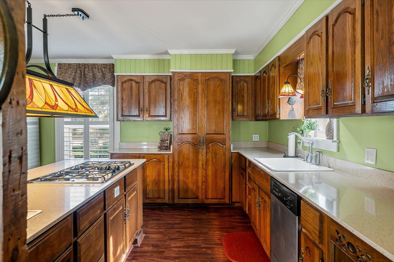 1303 Wichman Street Photo 20