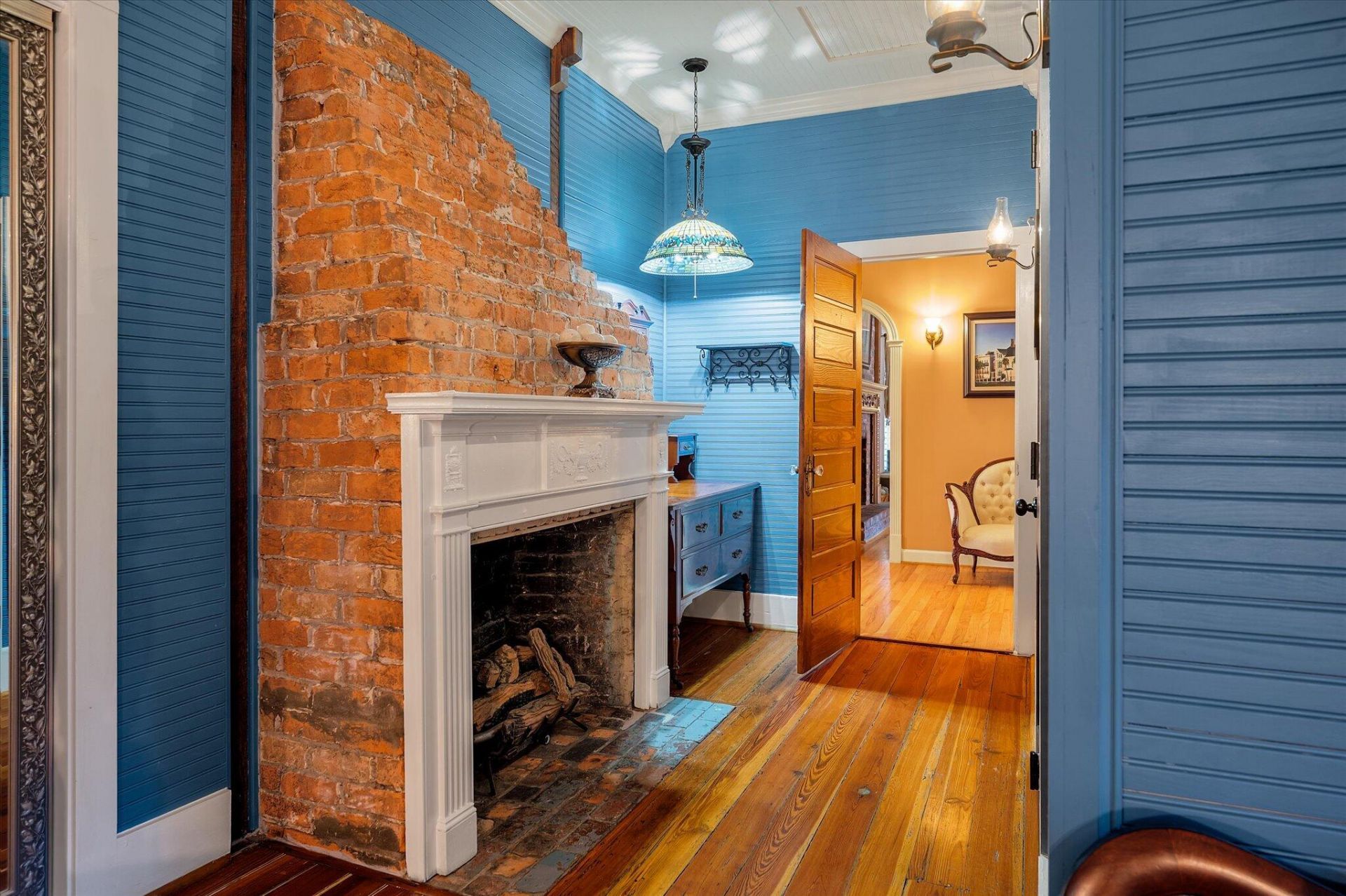 1303 Wichman Street Photo 24