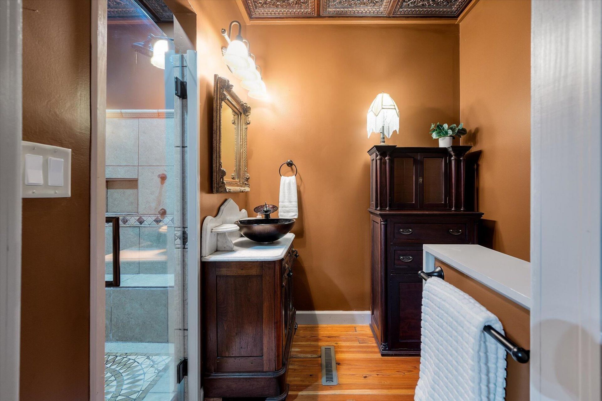 1303 Wichman Street Photo 28