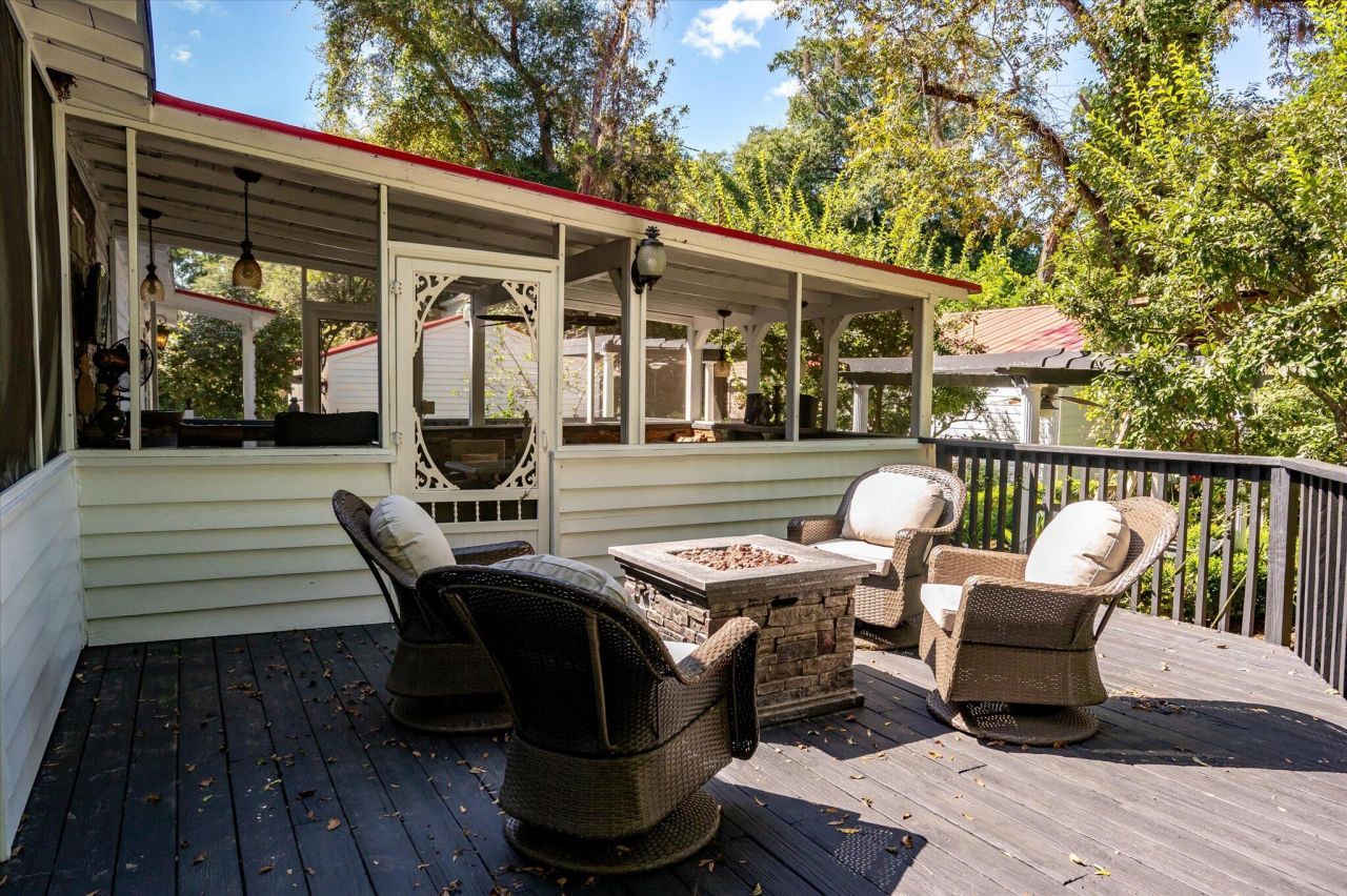 1303 Wichman Street Photo 28