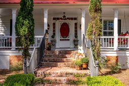 1303 Wichman Street photo 4