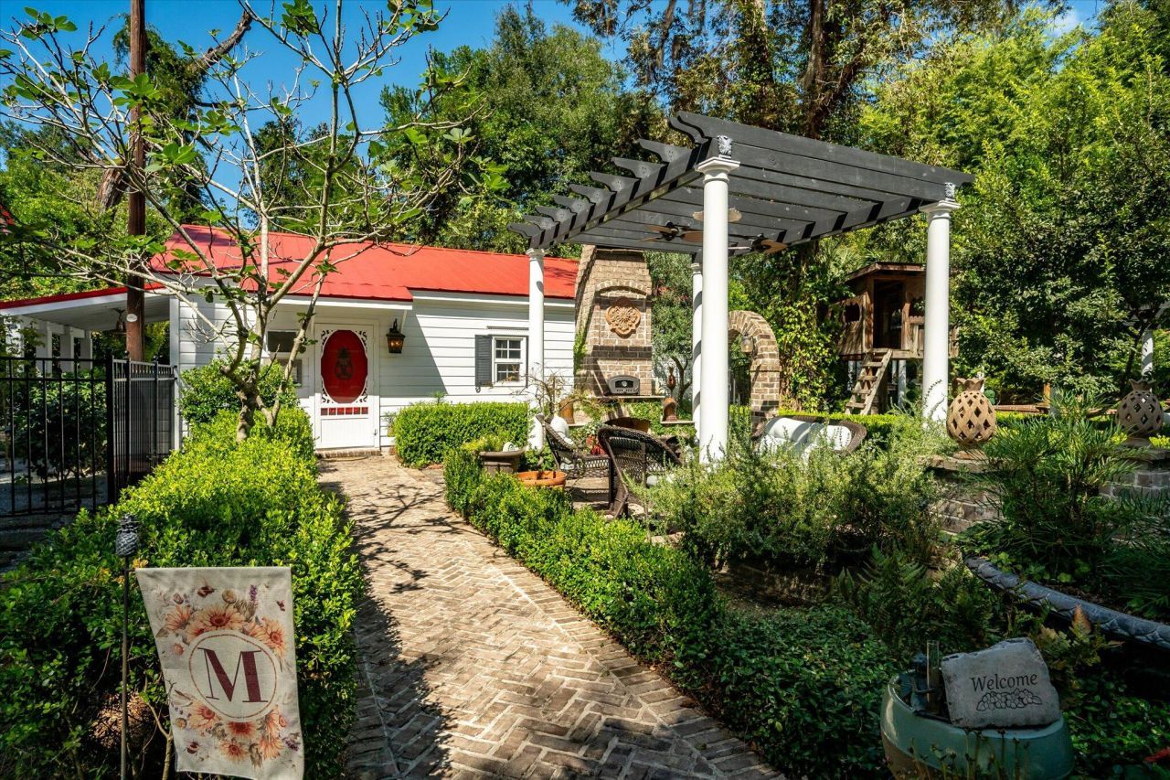 1303 Wichman Street Photo 34