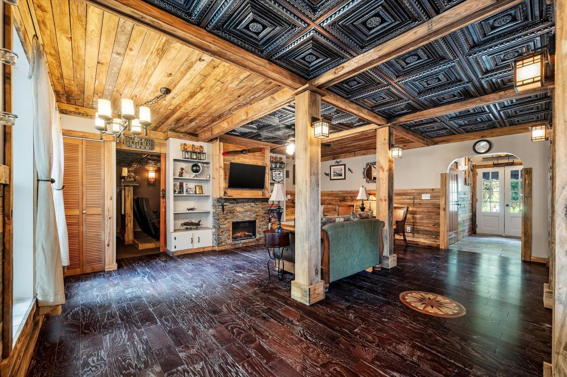 1303 Wichman Street Photo 41