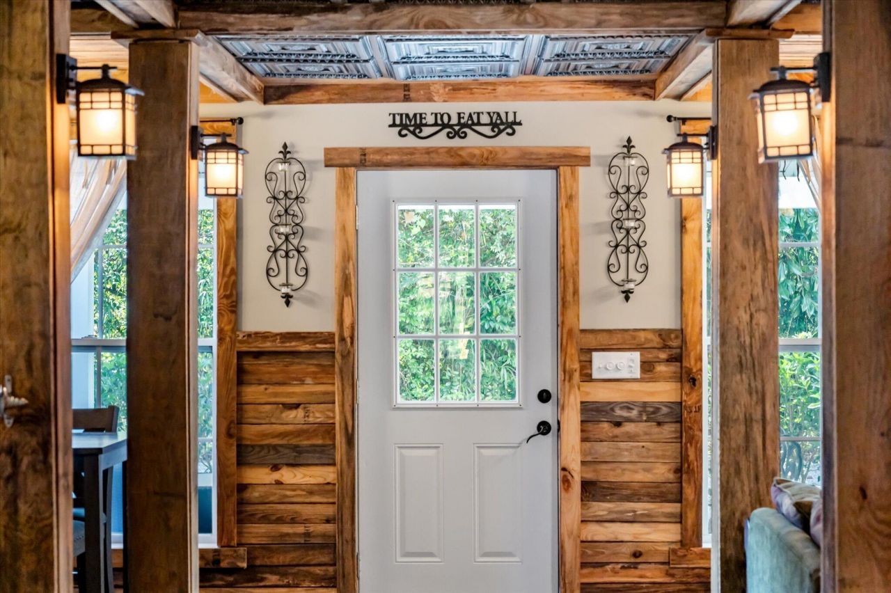 1303 Wichman Street Photo 46