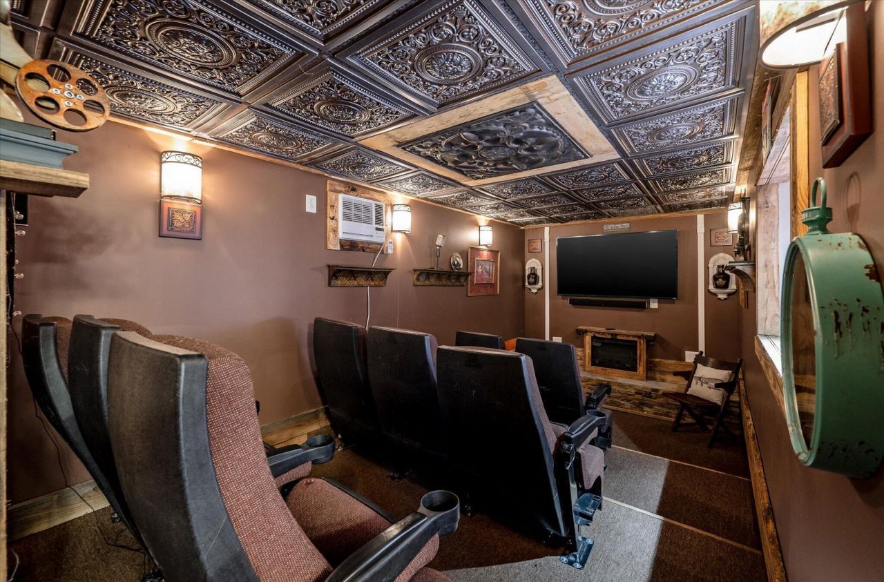 1303 Wichman Street Photo 50