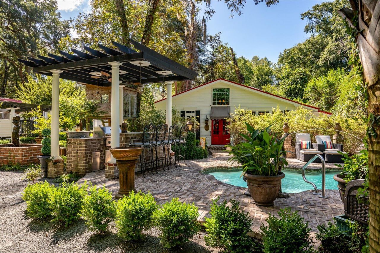 1303 Wichman Street Photo 52