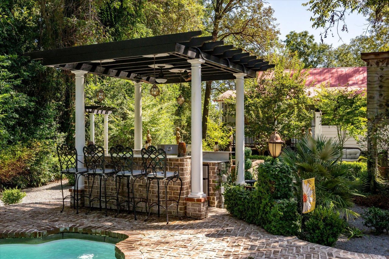 1303 Wichman Street Photo 55