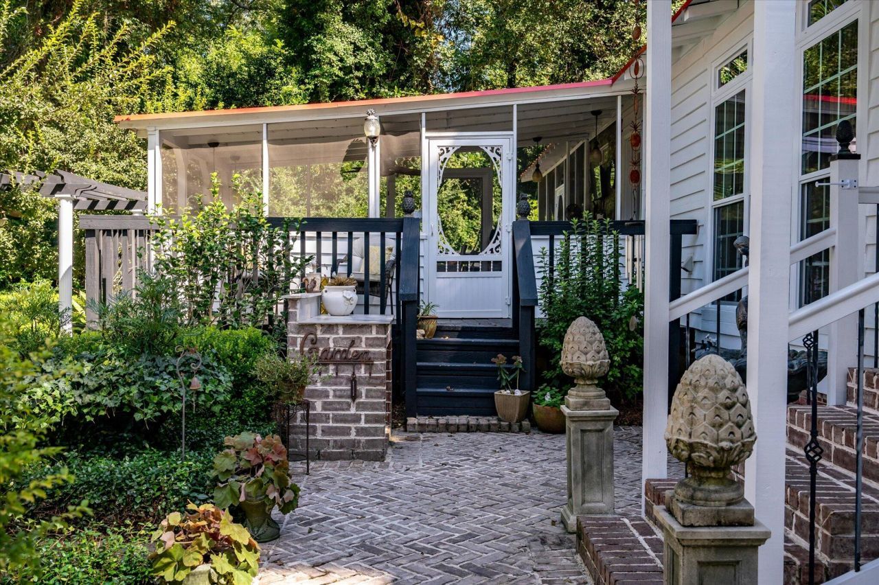 1303 Wichman Street Photo 62