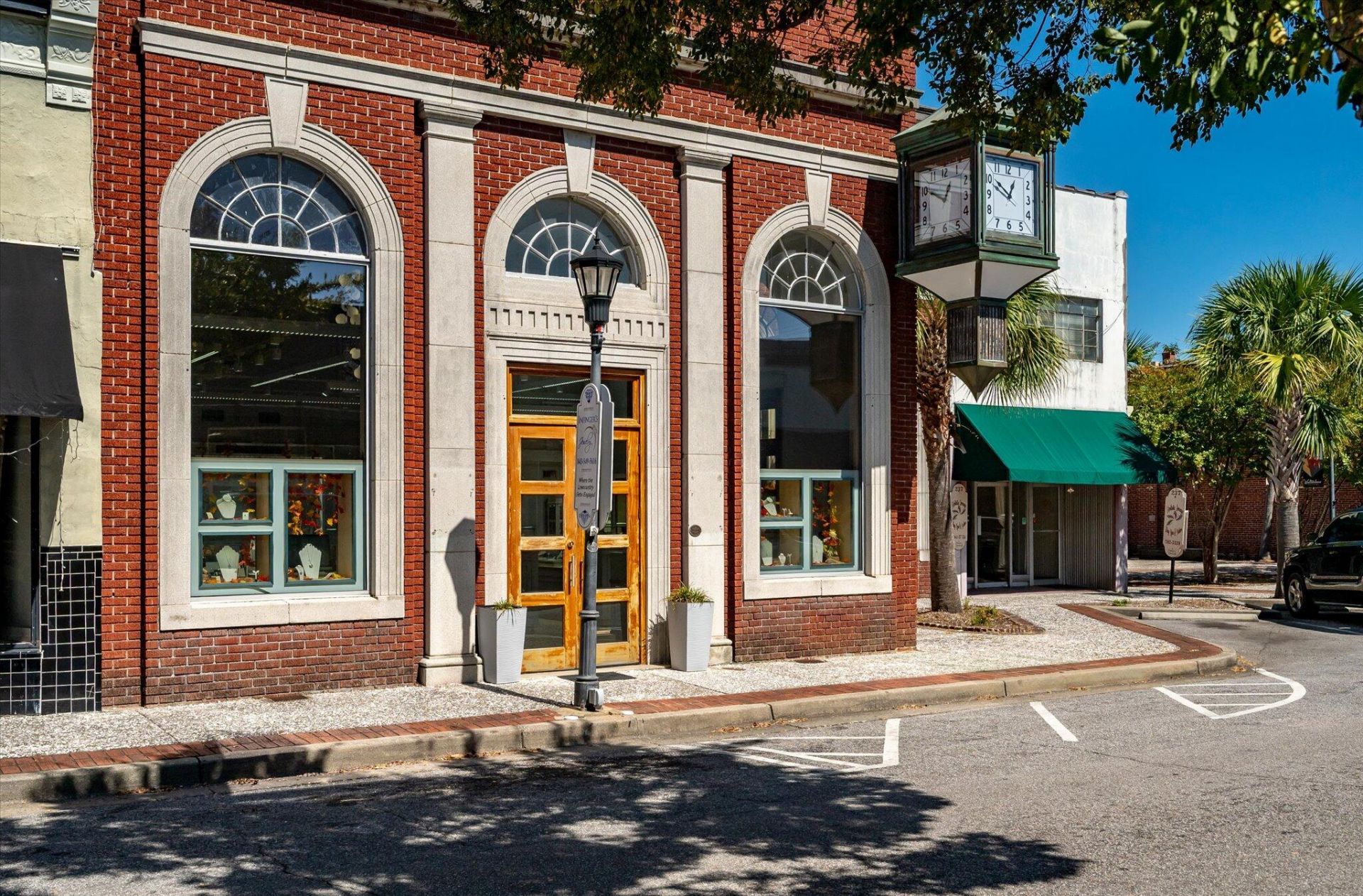 1303 Wichman Street Photo 77