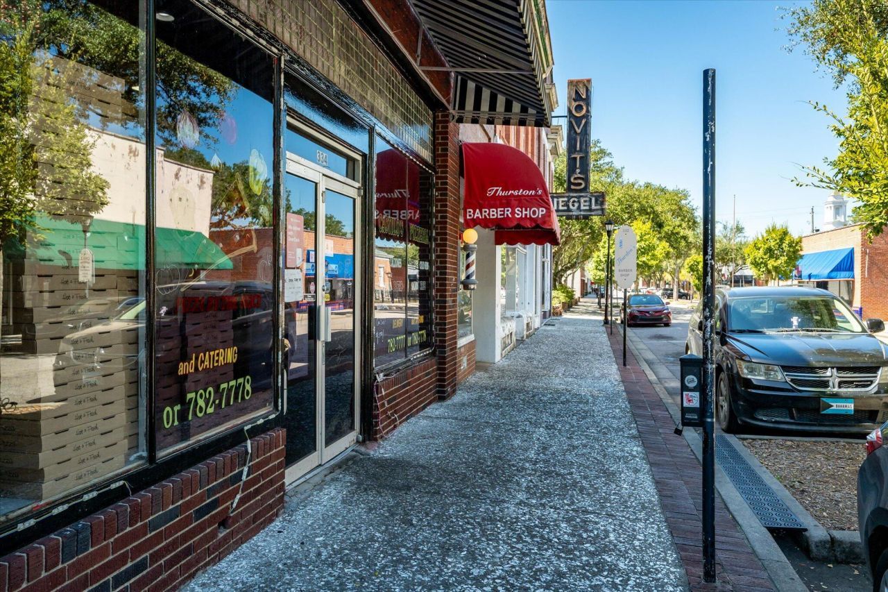 1303 Wichman Street Photo 79