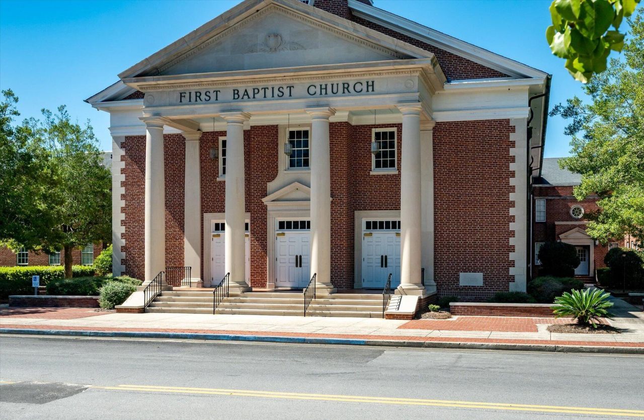 1303 Wichman Street Photo 80