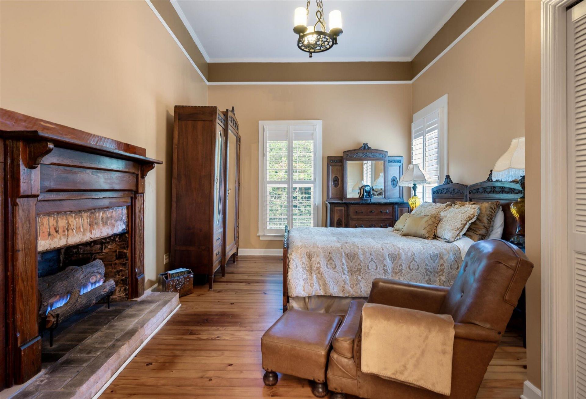 1303 Wichman Street Photo 9