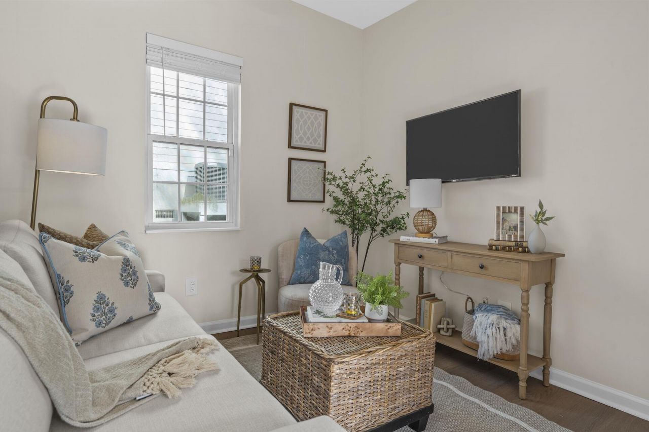 16 B Strawberry Lane Photo 7