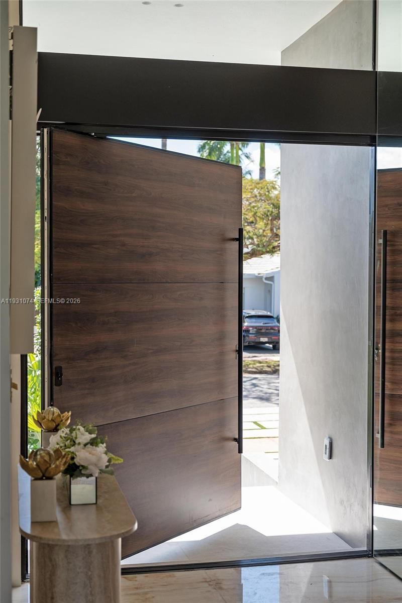 1045 W 47th Ct, Miami Beach, FL 33140 Photo