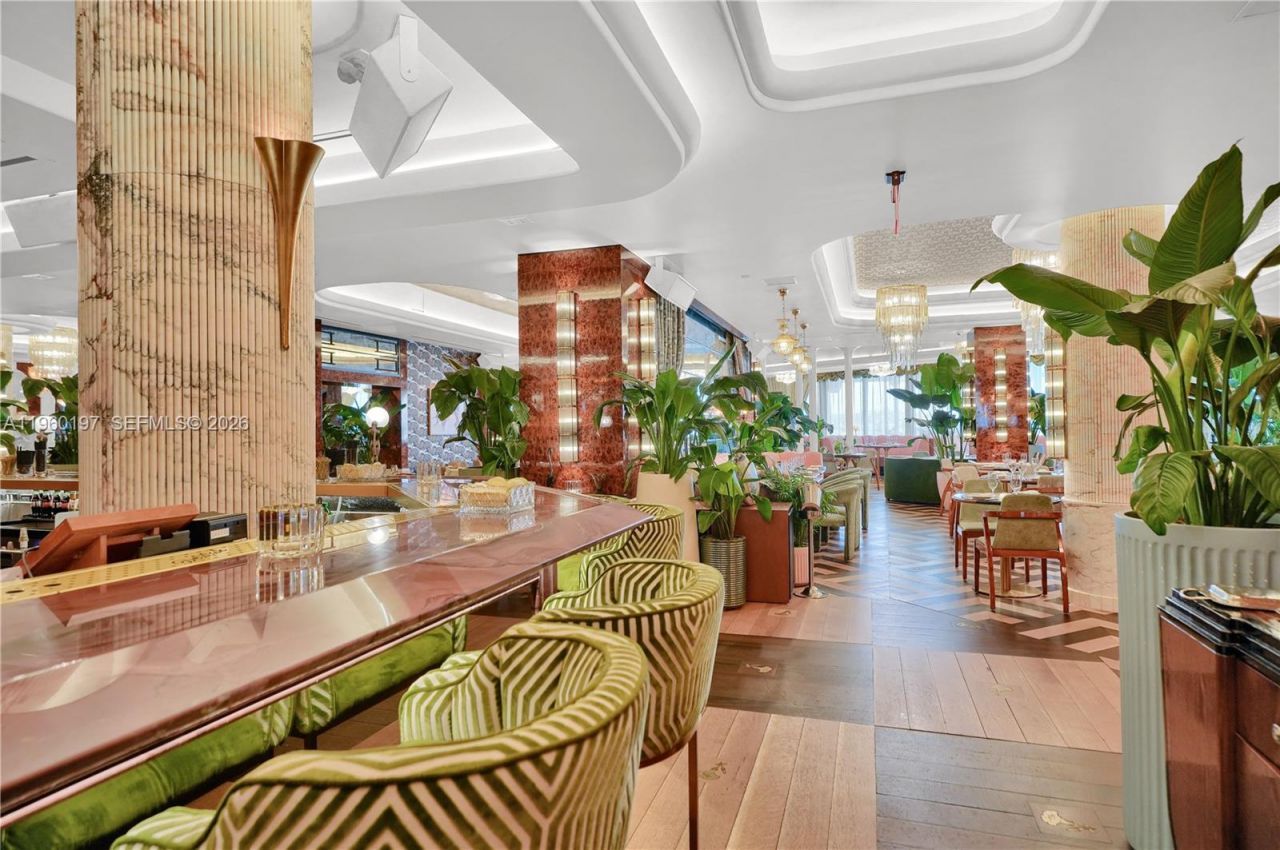 905 Brickell Bay Dr, Unit 1121, Miami, FL 33131 Photo