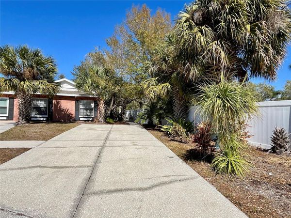 945 BURLWOOD STREET, BRANDON, FL 33511