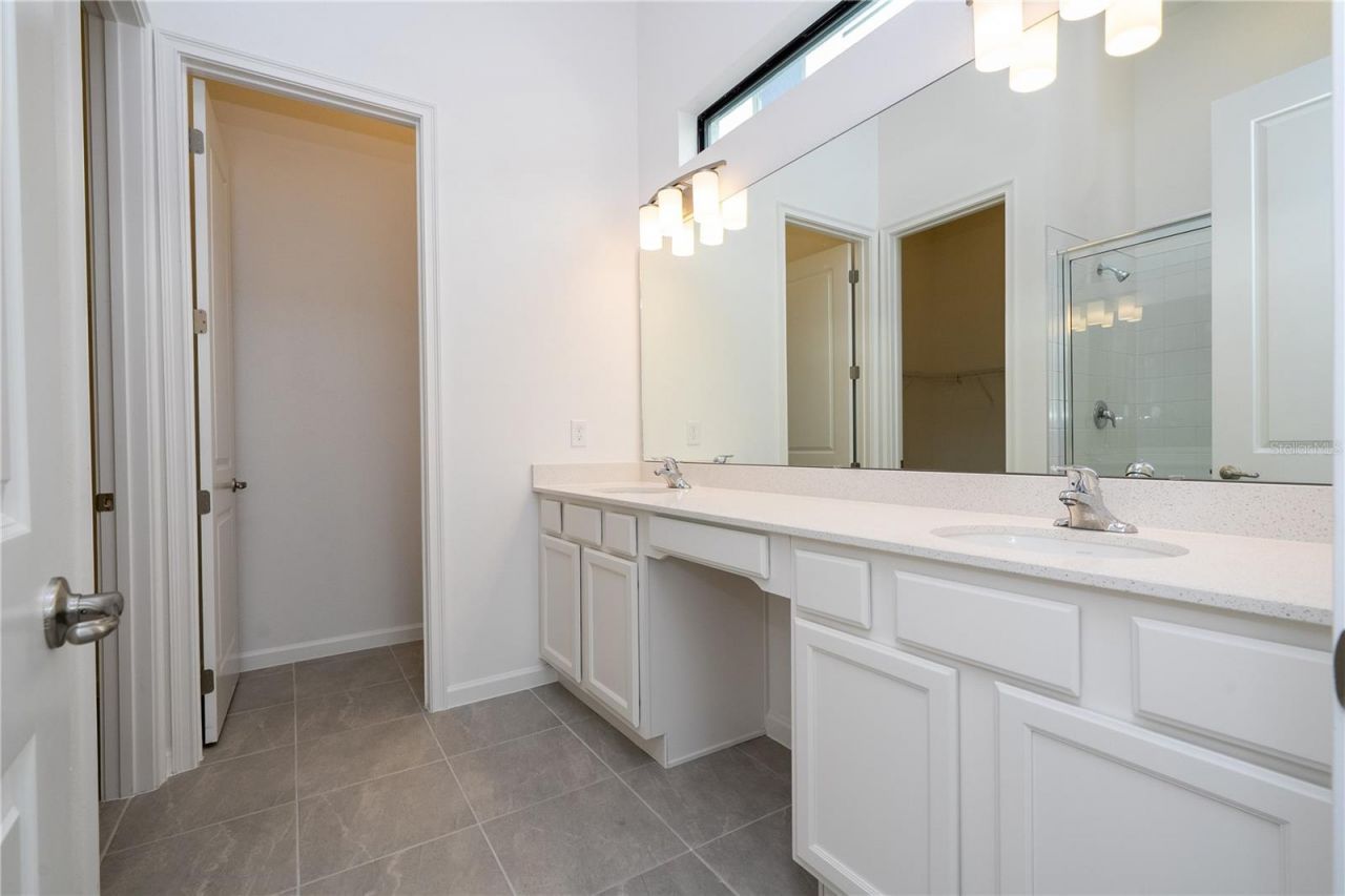 5674 High Seas Drive, Orlando, FL 32821 Photo