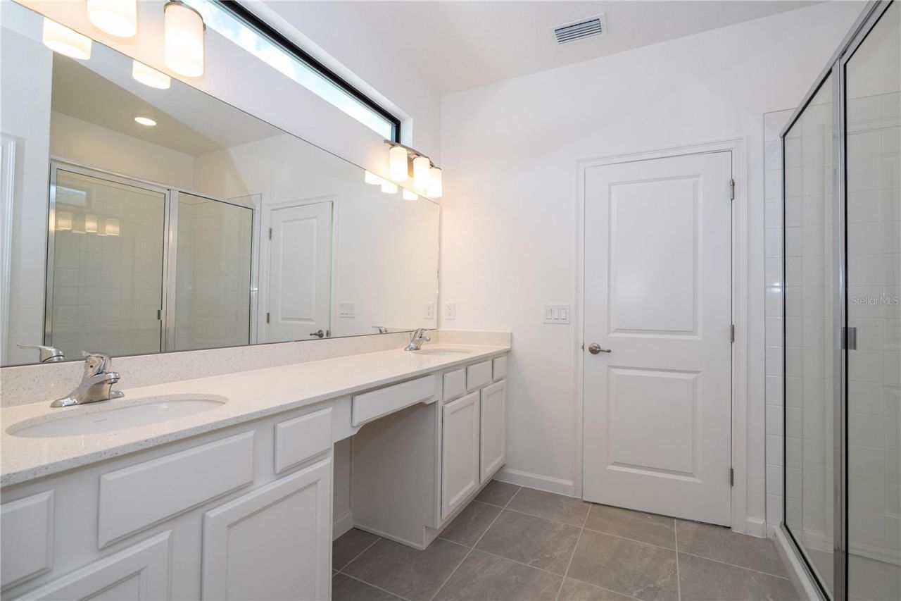 5674 High Seas Drive, Orlando, FL 32821 Photo