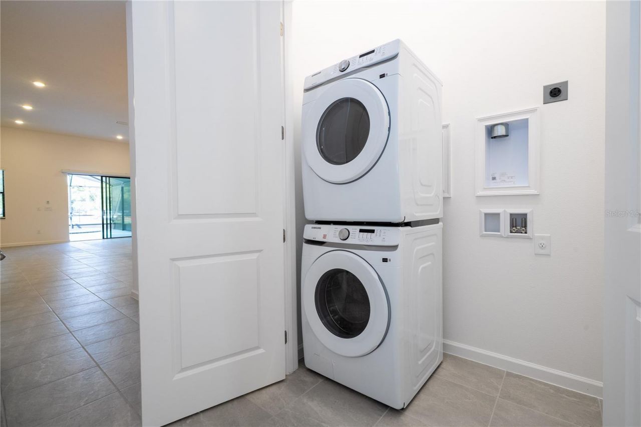 5674 High Seas Drive, Orlando, FL 32821 Photo