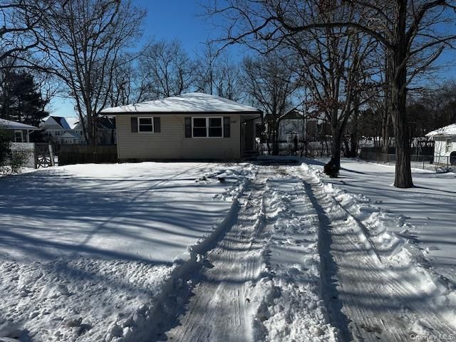 542 Post Avenue , Bellport, NY 11713 Main Photo