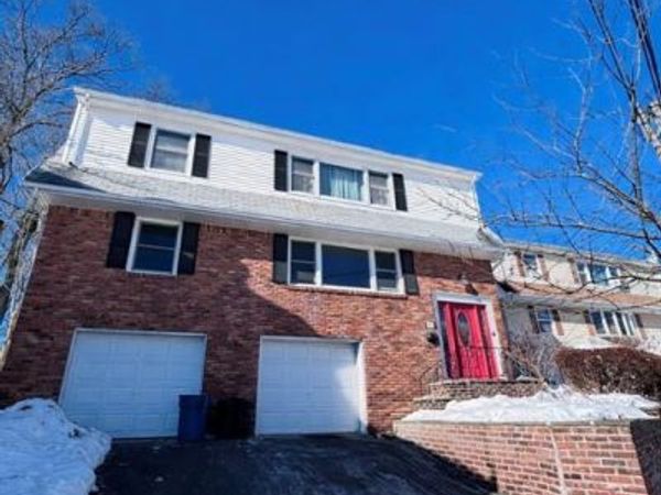 81 Lakeshore Drive, PROSPECT PARK, NJ 07508