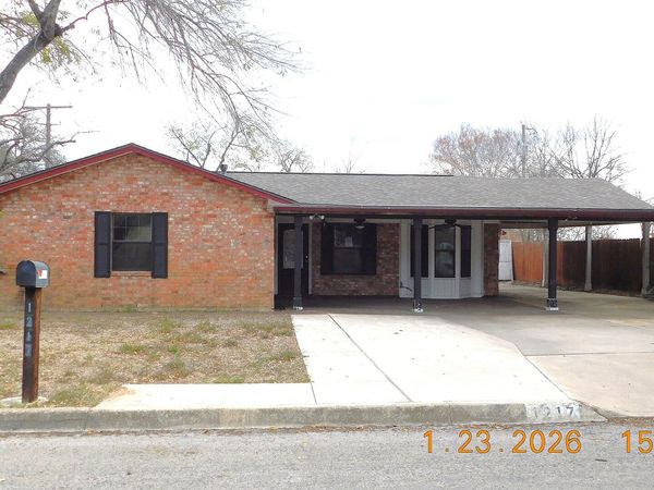 1217 Vivian, Pleasanton, TX 78064