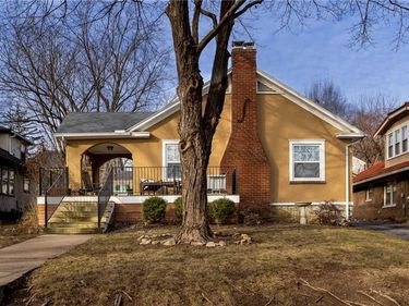 6404 McGee Street, Kansas City, MO 64113