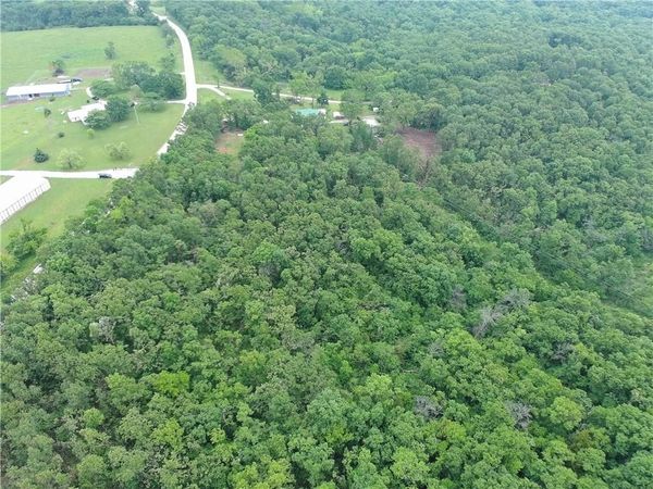 Mo-V Highway, Edwards, MO 65326