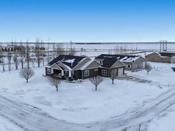 330 31st Avenue NW, West Fargo, ND 58078