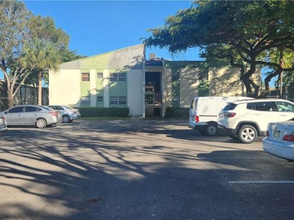 4143 NW 90th Ave, Unit 105, Coral Springs, FL 33065