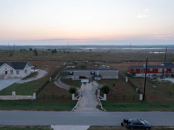 363 El Rey DR, Kyle, TX 78640