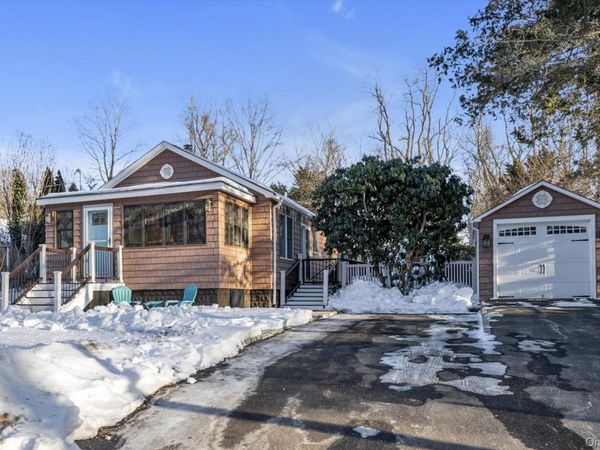 41 Narcissus Road, Kings Park, NY 11754