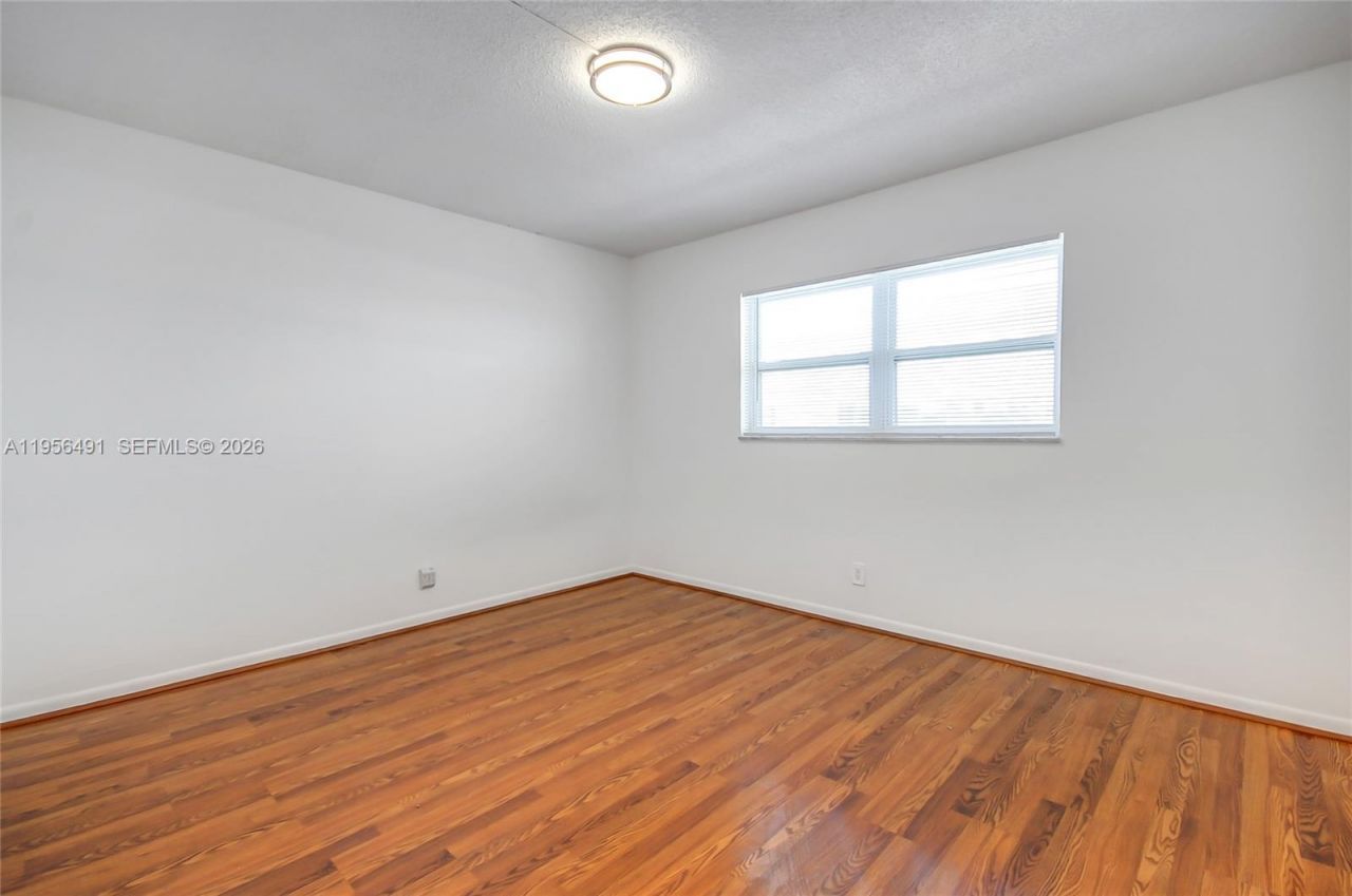 301 NE 14th Ave, Unit 702, Hallandale Beach, FL 33009 Photo