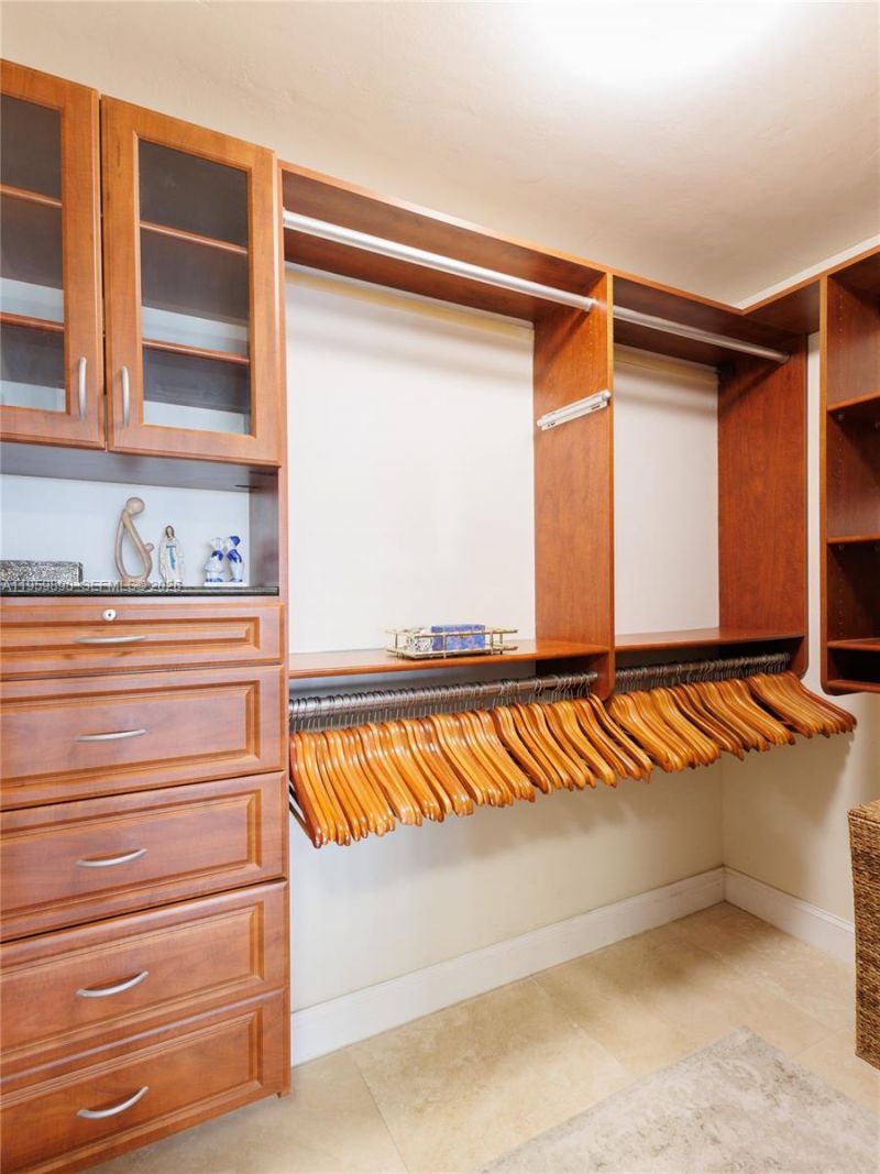 550 Ocean Dr, Unit 8B, Key Biscayne, FL 33149 Photo