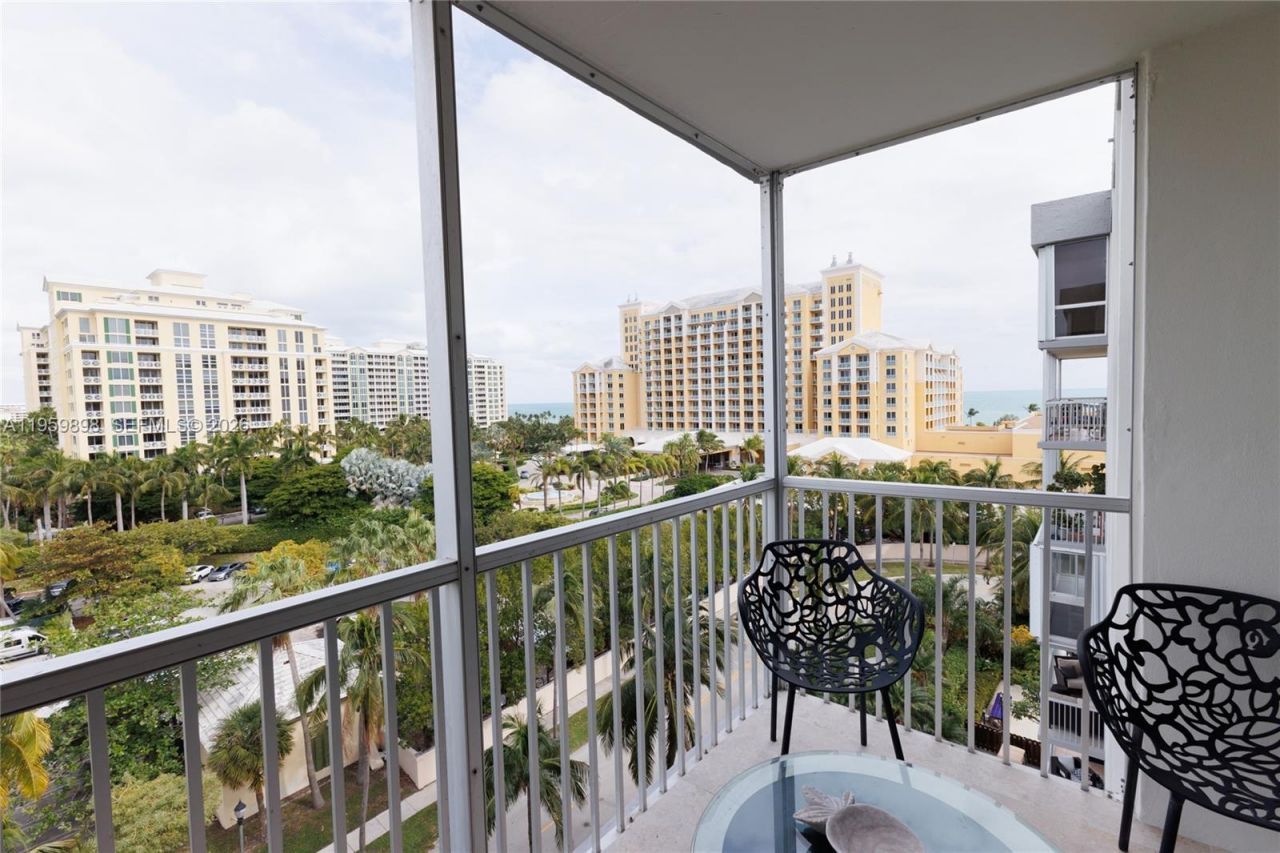 550 Ocean Dr, Unit 8B, Key Biscayne, FL 33149 Photo