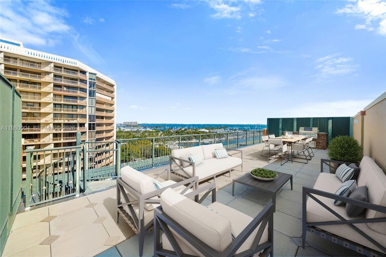 2951 S Bayshore Dr, Unit PH-3, Miami, FL 33133 Photo