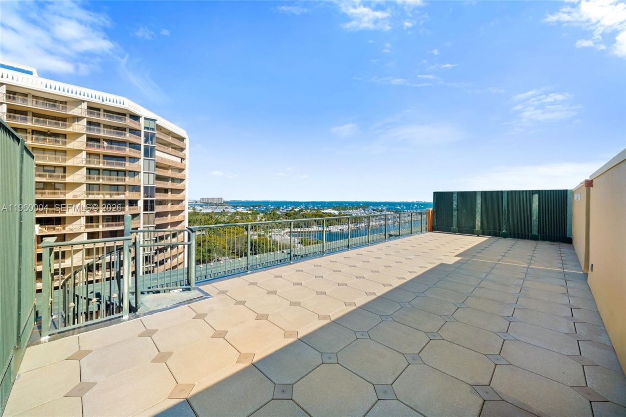 2951 S Bayshore Dr, Unit PH-3, Miami, FL 33133 Photo