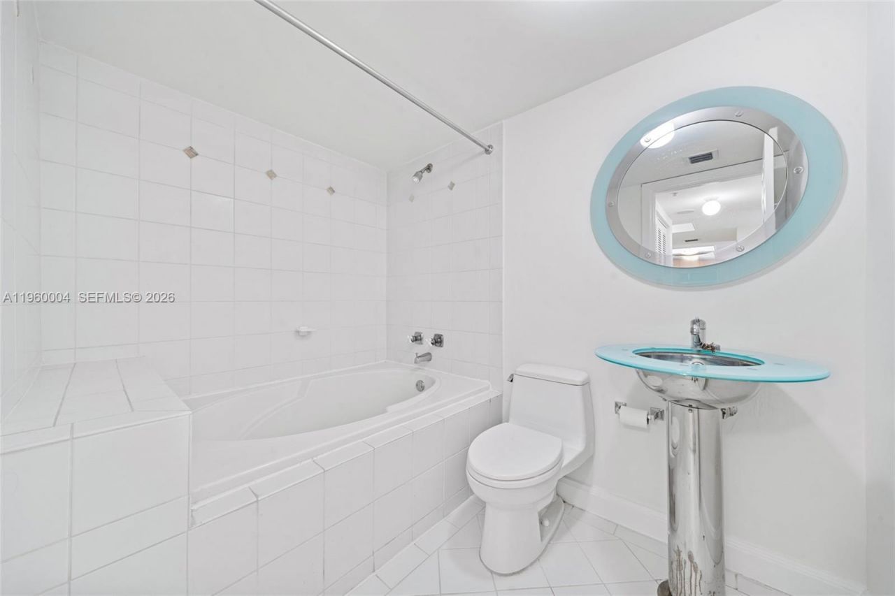 2951 S Bayshore Dr, Unit PH-3, Miami, FL 33133 Photo