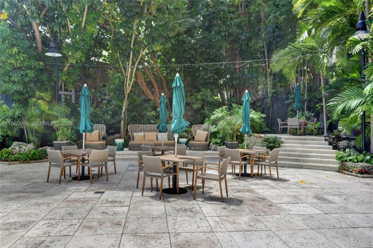 2951 S Bayshore Dr, Unit PH-3, Miami, FL 33133 Photo