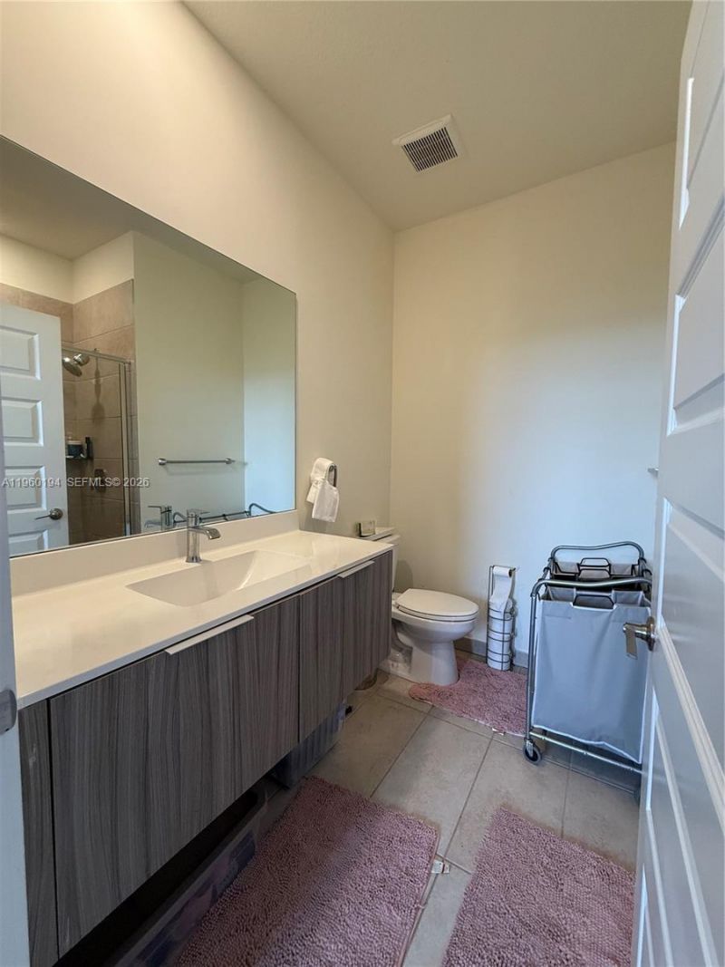 7815 NW 104th Ave , Unit 32, Doral, FL 33178 Photo